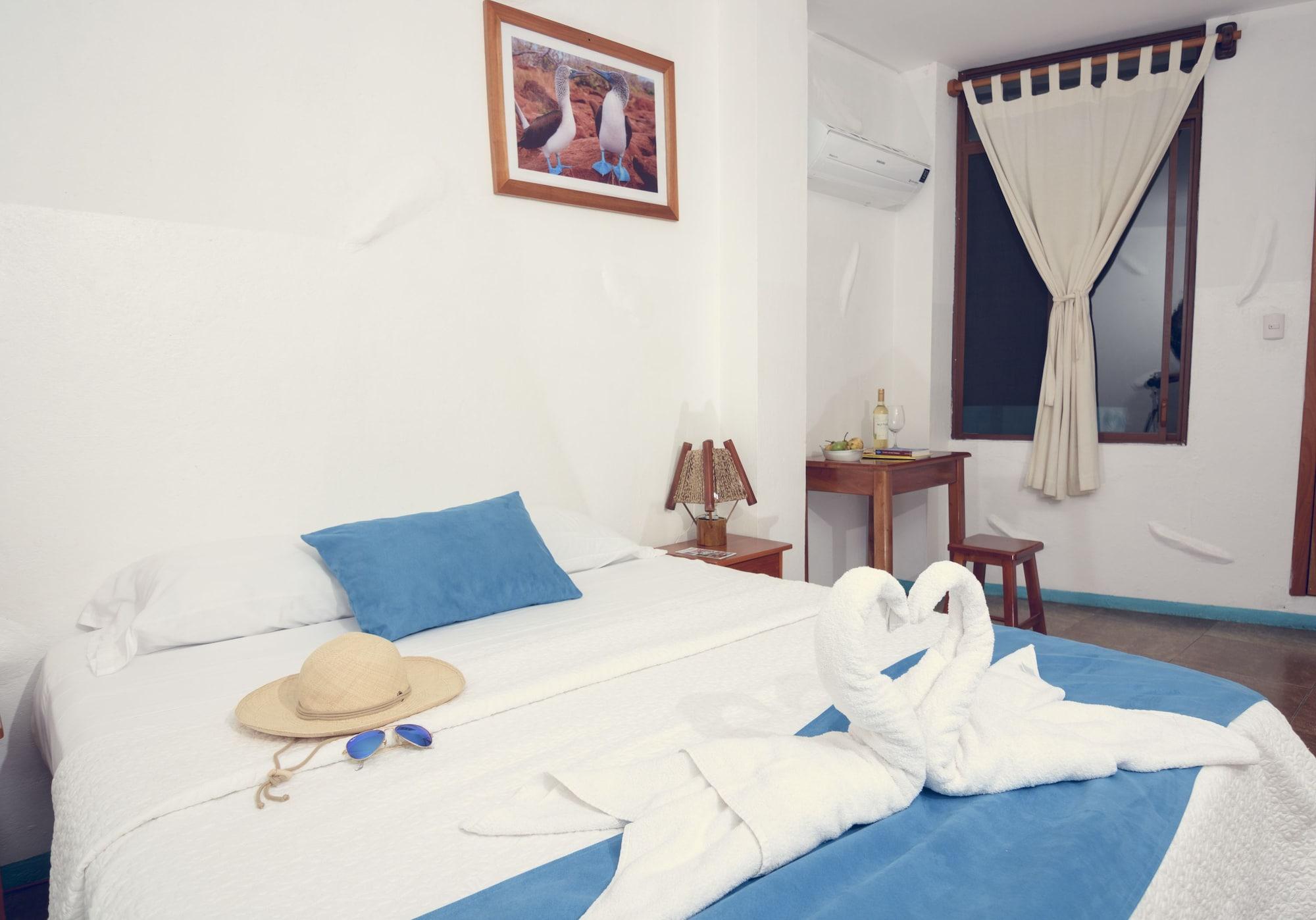 Hostel Galapagos Native Puerto Ayora  Exteriér fotografie