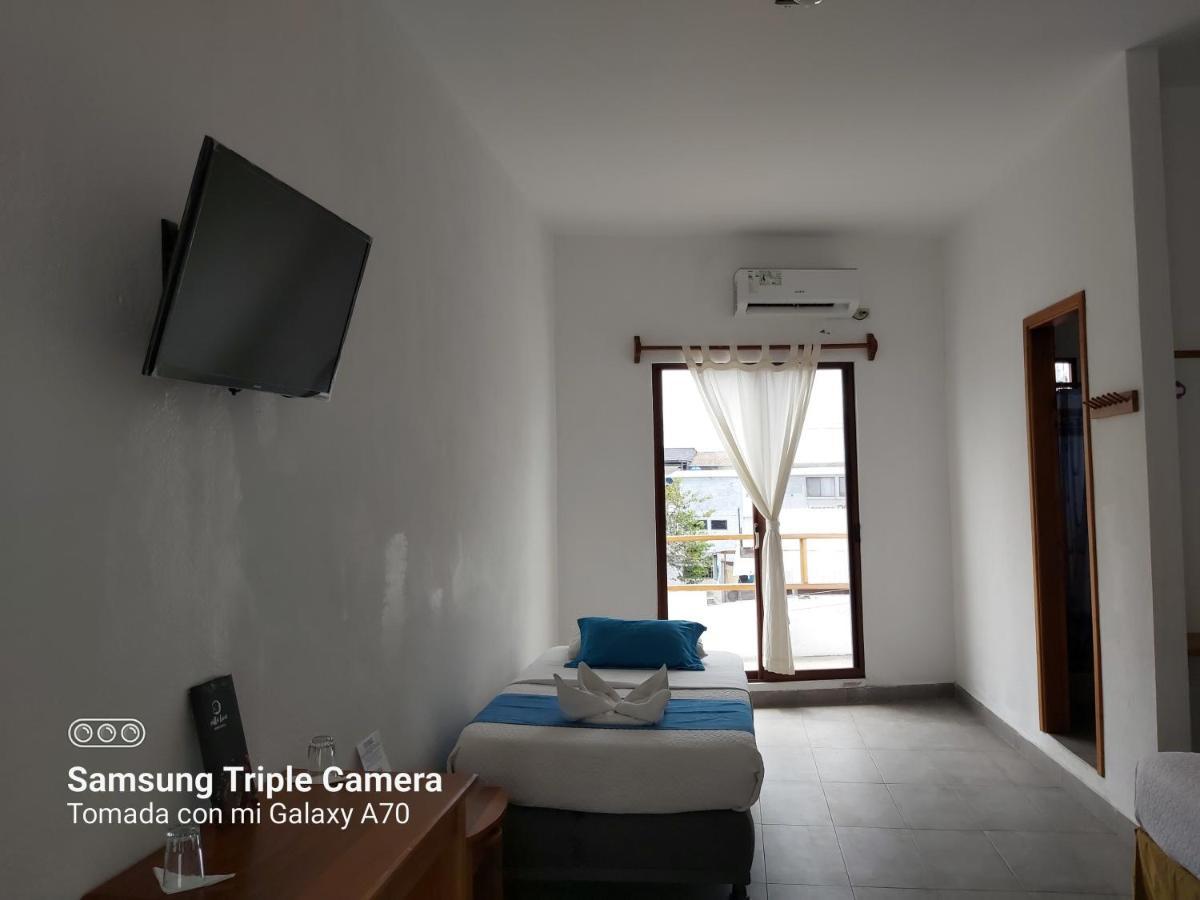 Hostel Galapagos Native Puerto Ayora  Exteriér fotografie