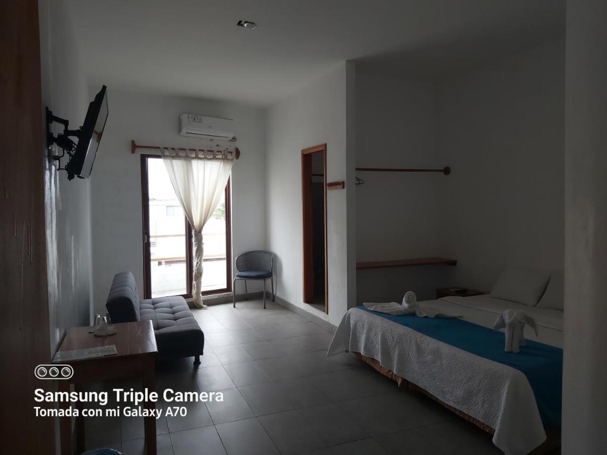 Hostel Galapagos Native Puerto Ayora  Exteriér fotografie